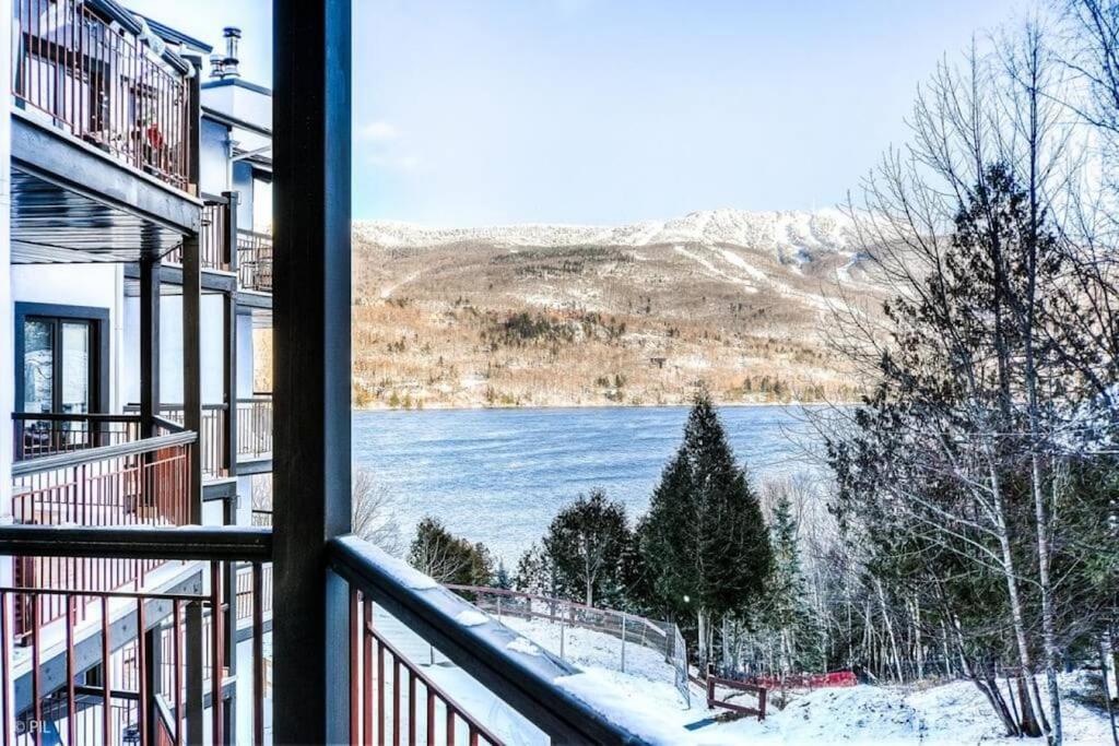 Chic Mt-Tremblant Condo With View On The Lake By Denstays Мон-Трамблан Экстерьер фото